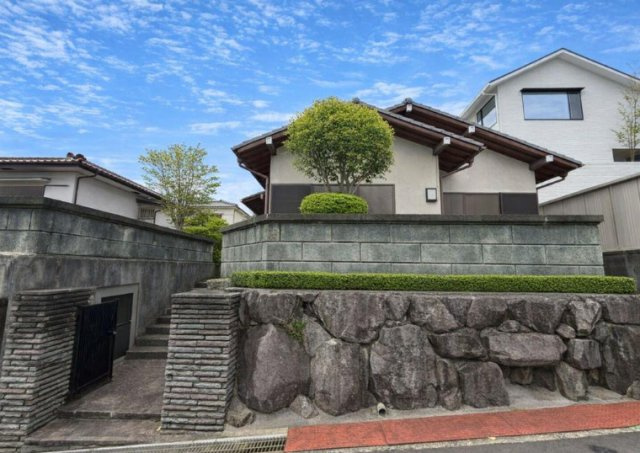 明石市大久保町高丘１丁目戸建の外観