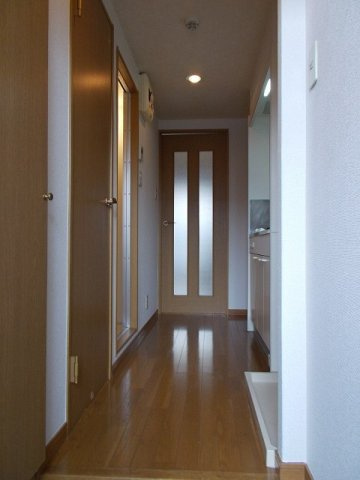 リーブラ都府楼壱番館の玄関|ゆったりとした玄関です