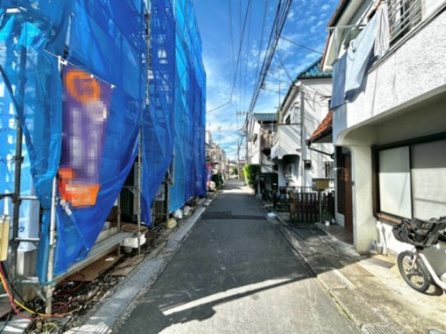 豊島区高松3丁目　新築戸建　全2棟の前面道路含む現地写真|2026.09.14撮影

現地ご見学希望・資料請求などお気軽にお問い合わせ下さい！
03-5990-5201