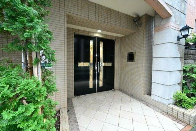 ステージファースト三軒茶屋アジールコートのエントランス