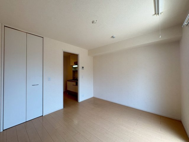 セジュールオッツ八戸ノ里の洋室