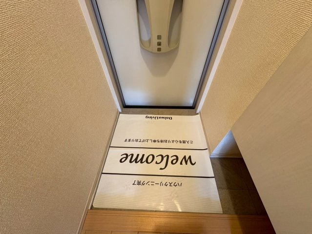 セジュールオッツ八戸ノ里の玄関