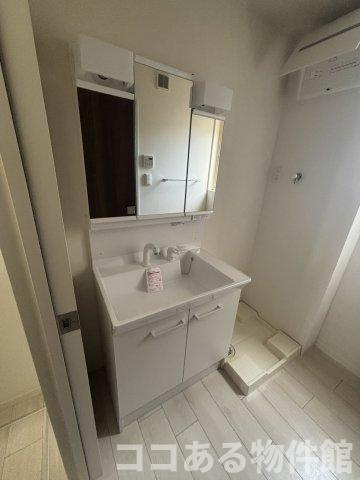 ベルリード塩屋北の独立洗面台