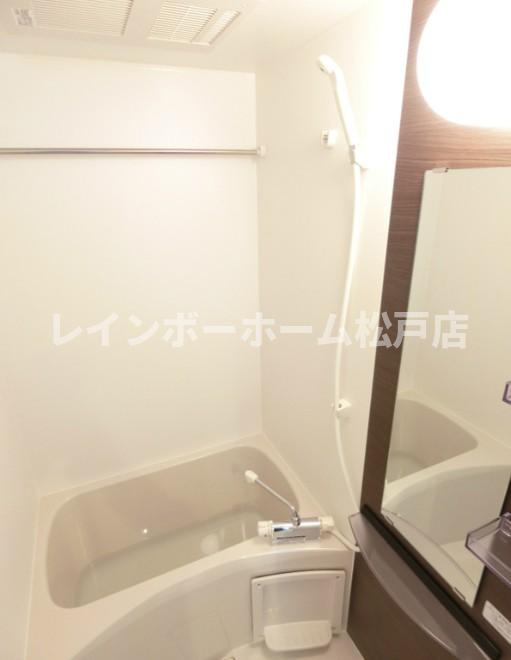 Vie南柏～こもれ陽～の浴室|コンパクトで使いやすいお風呂です
