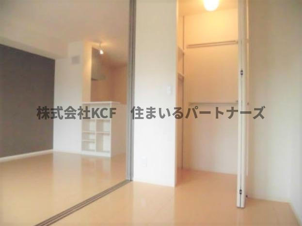 オリーヴァ東合川の内装|明るい室内です