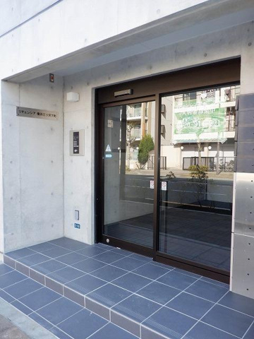 リチェンシア横浜三ツ沢下町のエントランス