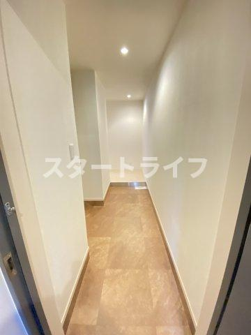大阪市淀川区新高３丁目の賃貸マンションの玄関
