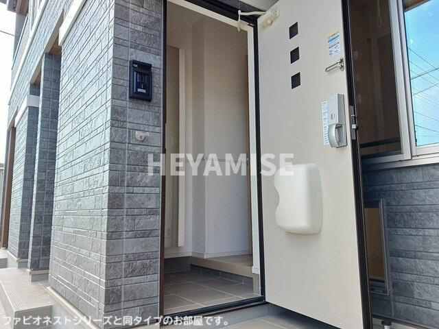 クレメントヴィラⅡの玄関