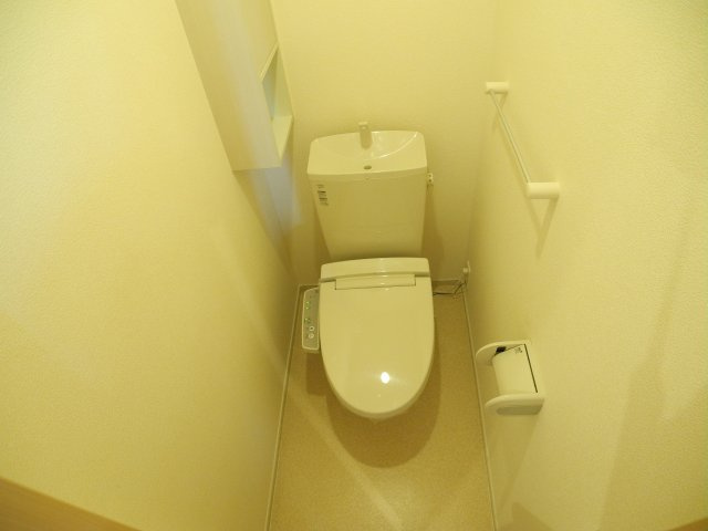 CASTLE MARINEのトイレ|※室内画像は類似物件のもの