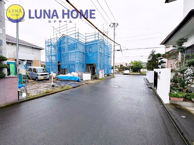 土浦市小松9期　新築戸建の前面道路含む現地写真