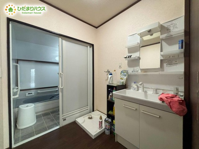 野田市木間ケ瀬　平屋　中古戸建の独立洗面台|洗面台も広々としており、使いやすいです！