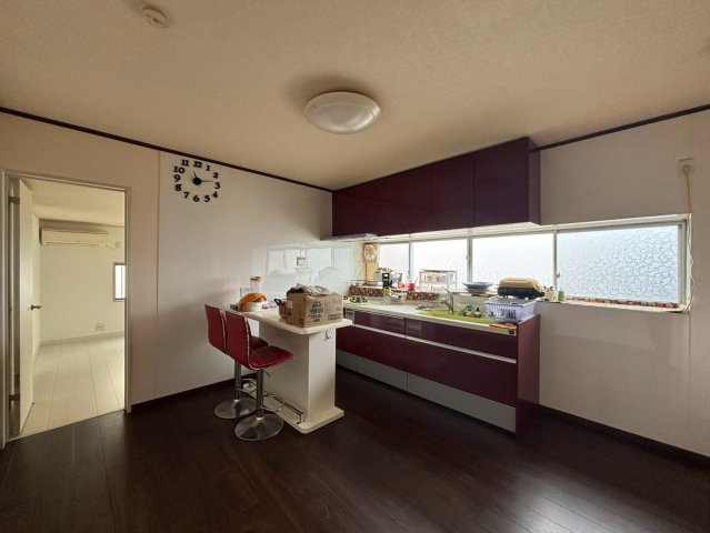 野田市木間ケ瀬　平屋　中古戸建のキッチン|ダイニングキッチンも独立しておりますので、広々活用いただけます！