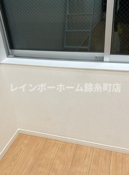 CRASTINE新小岩の居間・リビング