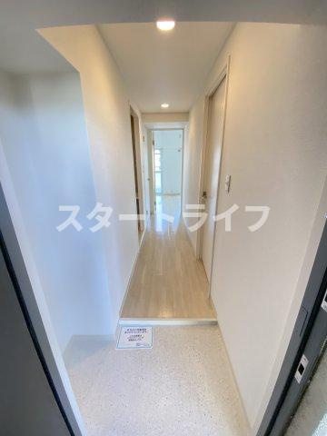 大阪市淀川区木川東２丁目の賃貸マンションの玄関