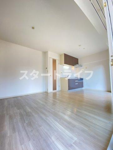 大阪市淀川区木川東２丁目の賃貸マンションの居間・リビング