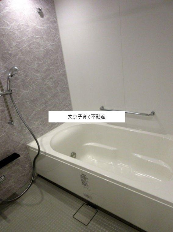 パークアクシス三番町の浴室