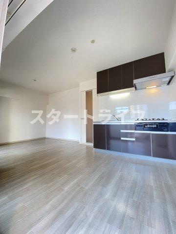 大阪市淀川区木川東２丁目の賃貸マンションの居間・リビング
