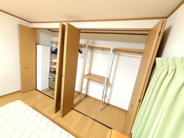 出来庭7丁目戸建の収納