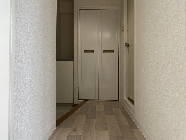 西田ハイツパートⅡの玄関