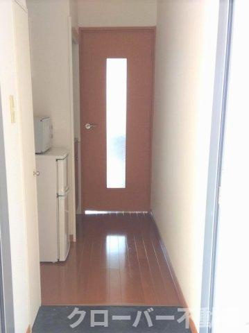レオパレスやまきたの玄関