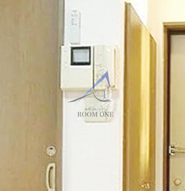 プレステージ田園調布のセキュリティ|モニター付きインターホンです。