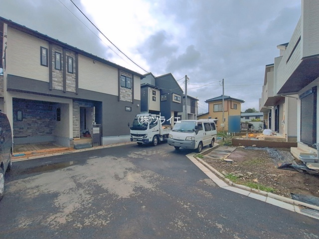 川越市南大塚３丁目　全12棟　新築戸建の前面道路含む現地写真