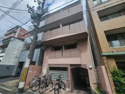 エクセレント二条の外観