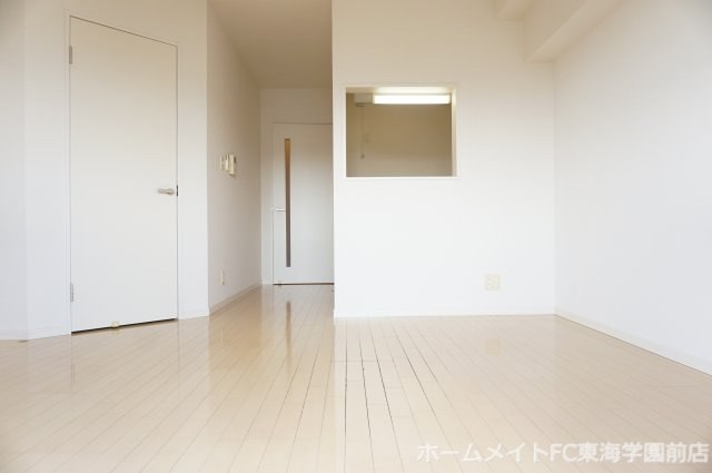 熊本市中央区南熊本１丁目の賃貸マンションの居間・リビング
