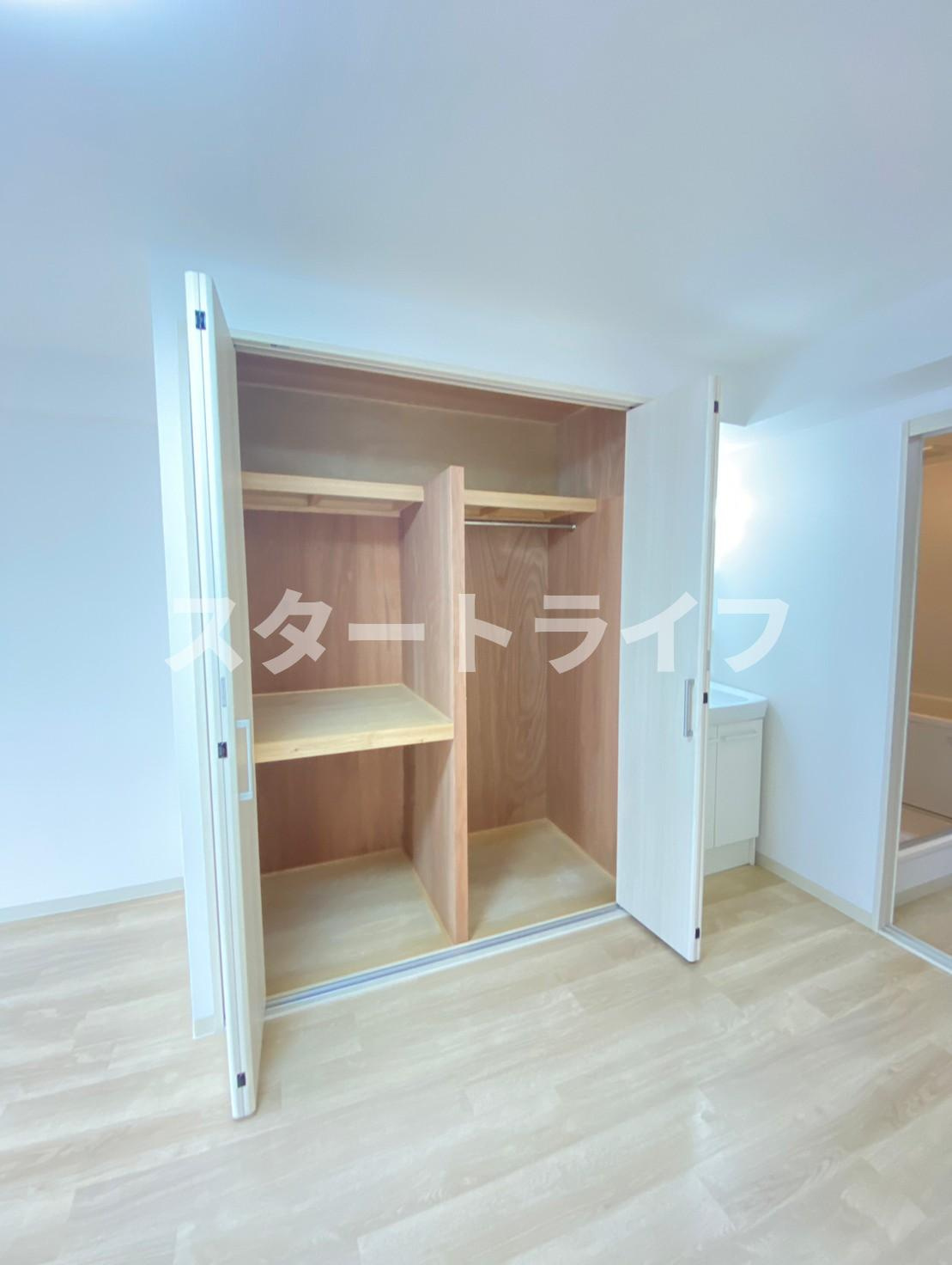 大阪市淀川区東三国４丁目の賃貸マンションの収納