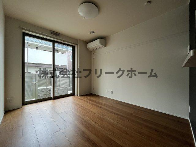 三鷹市井の頭３丁目のアパートの寝室