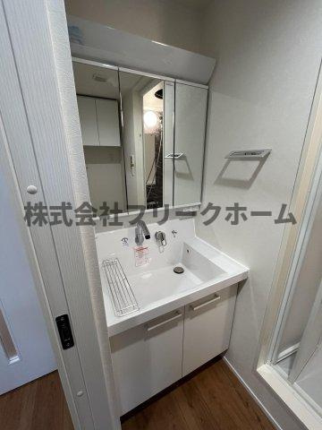 三鷹市井の頭３丁目のアパートの洗面所