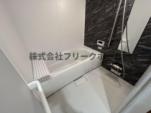 三鷹市井の頭３丁目のアパートの浴室