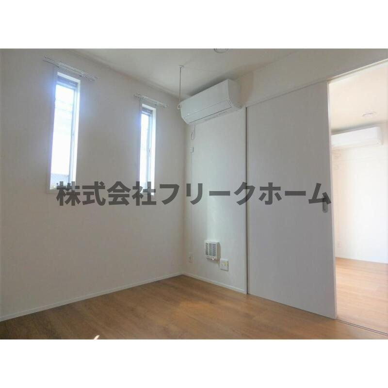 三鷹市井の頭３丁目のアパートの寝室