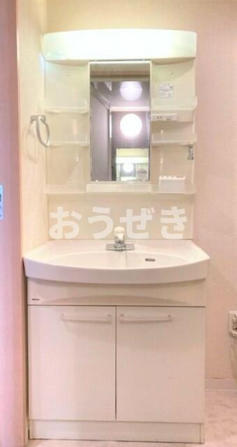 ロワジール三軒茶屋の洗面所