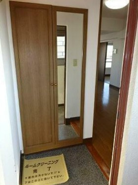 高円寺マンションの玄関