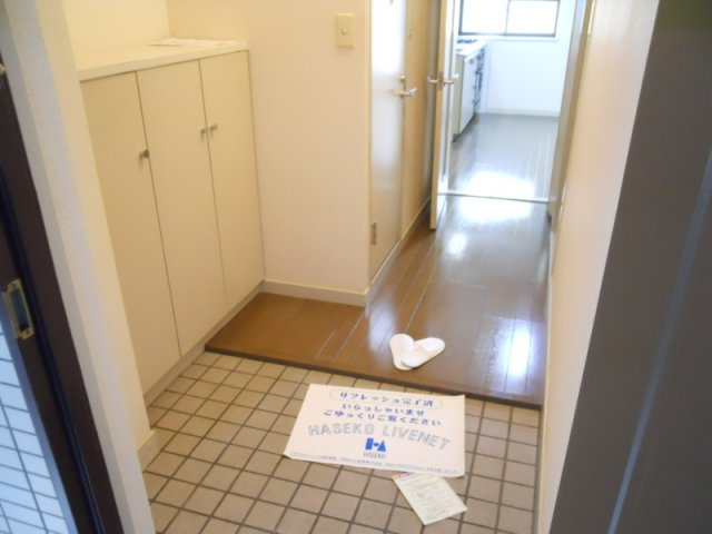 シャトー柴原の玄関