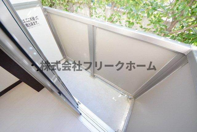 杉並区松庵２丁目のアパートのバルコニー