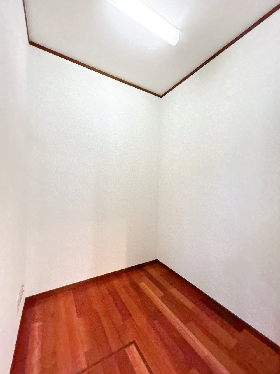 宇部市開２丁目　戸建ての収納|キッチン横には約2帖納戸があります。パントリーとしてお使い頂けます。