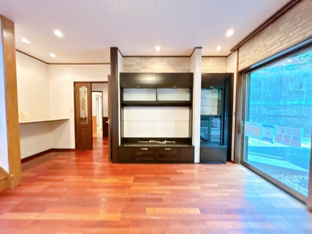 宇部市開２丁目　戸建ての居間・リビング