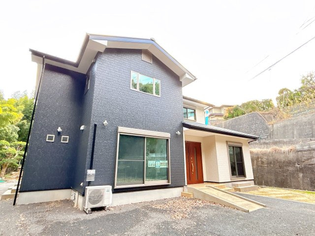 宇部市開２丁目　戸建ての外観|外壁・屋根・破風・軒天塗装済です。