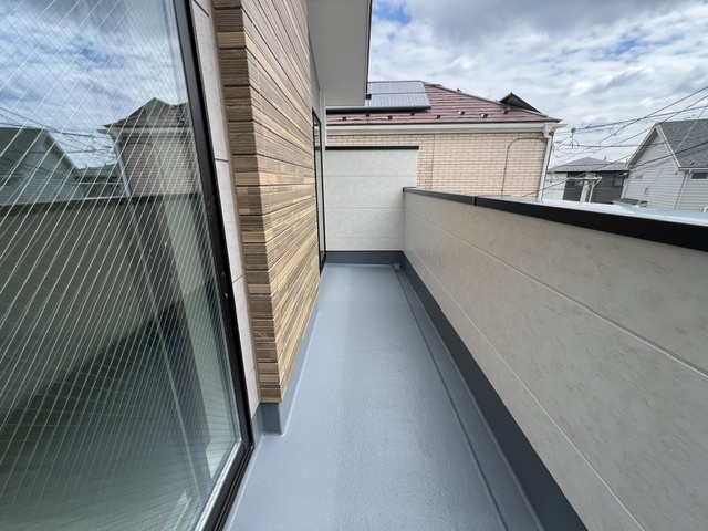 ◎茅ヶ崎市浜須賀　新築戸建　2号棟のバルコニー|同施工例
