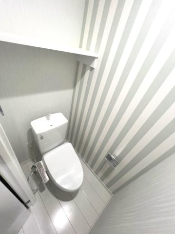 千葉市中央区松波４丁目の賃貸マンションのトイレ