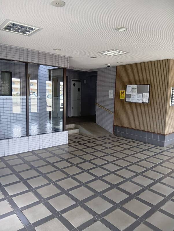 グランドヒルズ筑波学園都市壱番館のエントランス