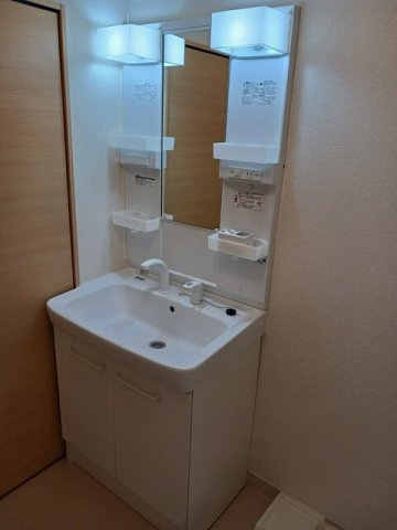 クレストＭ六番館の洗面所