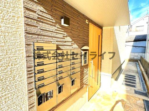 フジパレス平野上町Ⅱ番館のエントランス
