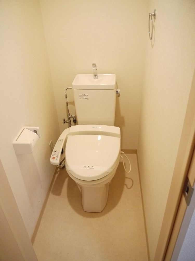 トップハウス垂水　Ⅰのトイレ|落ち着いたトイレです