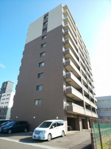 ポレスター津偕楽公園　302の外観|おしゃれな外観です