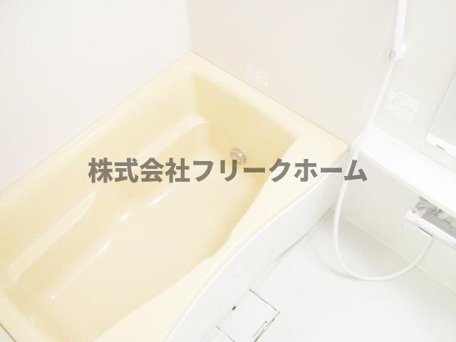 小金井市本町１丁目の賃貸マンションの浴室