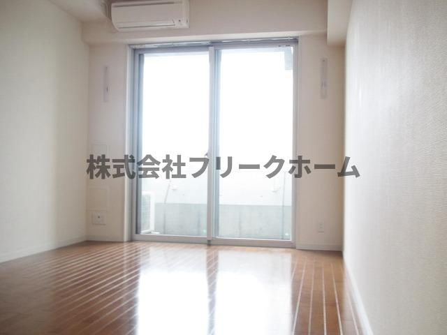 小金井市本町１丁目の賃貸マンションの居間・リビング