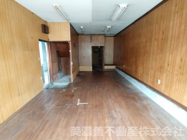 ６６０７８　岐阜市金園町９丁目倉庫のその他